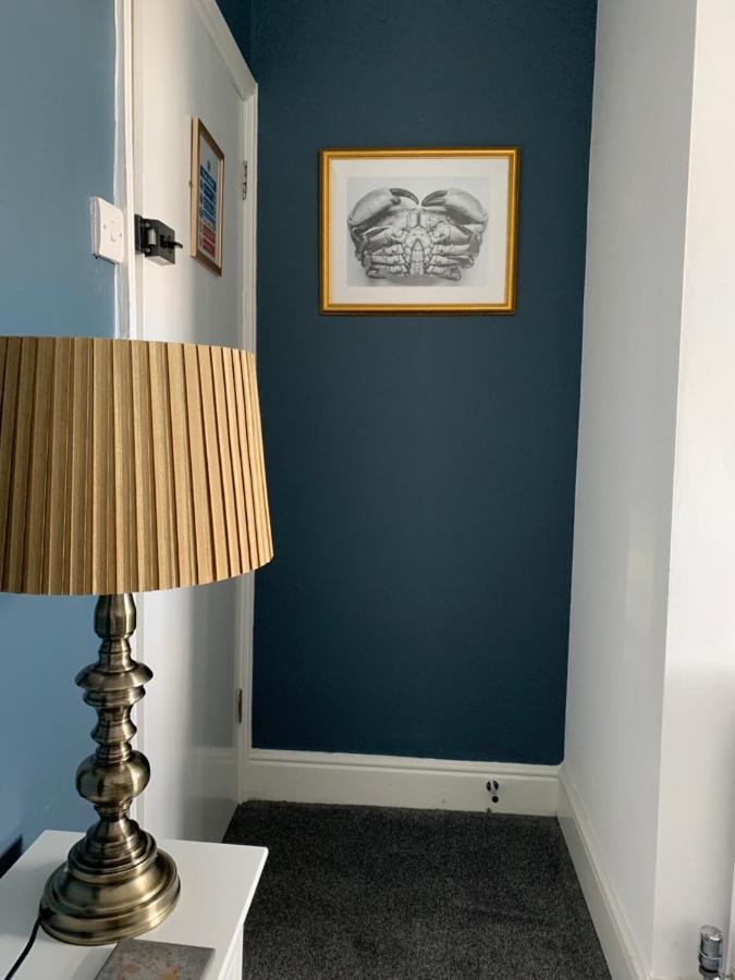 Hotel The Nags Head Lyme Regis Zewnętrze zdjęcie